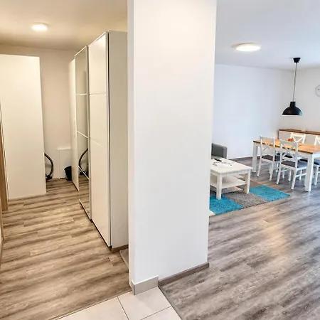 Komfortny Pri Centre S Parkovanim Апартаменты Липтовски-Микулаш